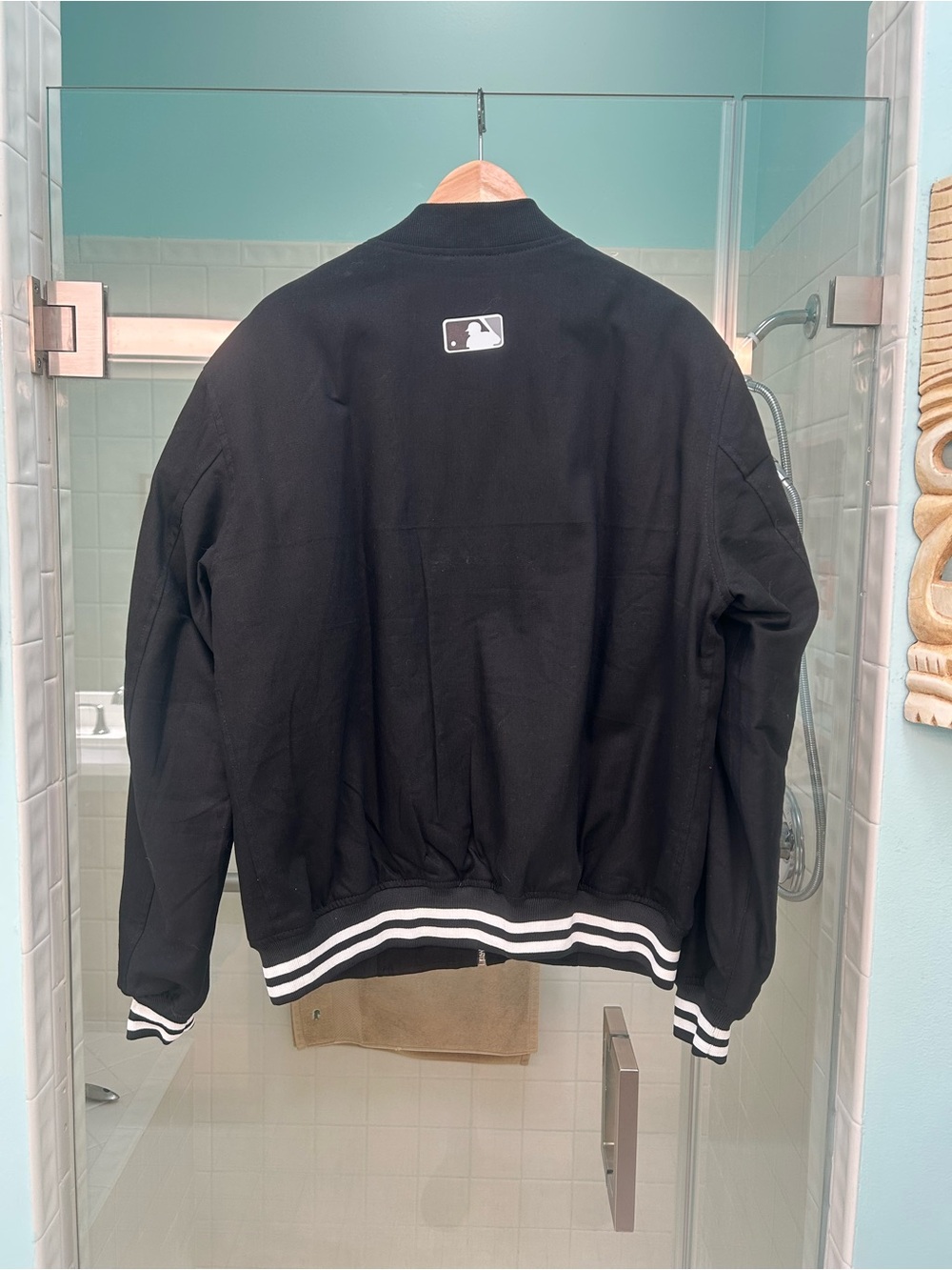 New York Yankees Black Bomber Jacket (not Nike) Never worn - Picture 3 of 4